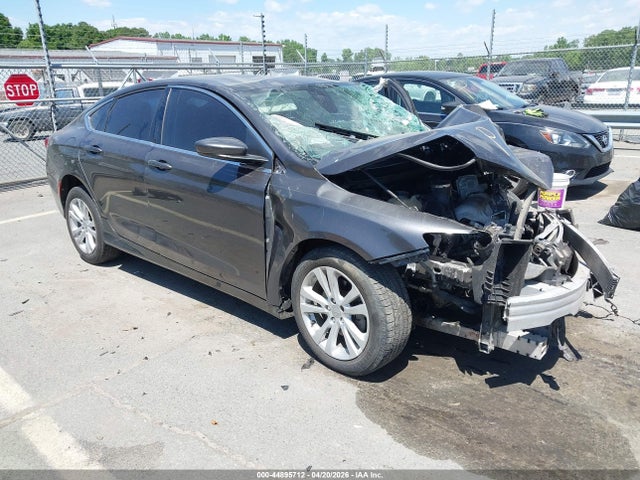 Salvage Chrysler 200 Image