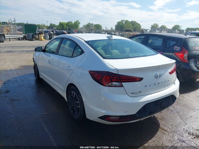 Hyundai ELANTRA Sel
