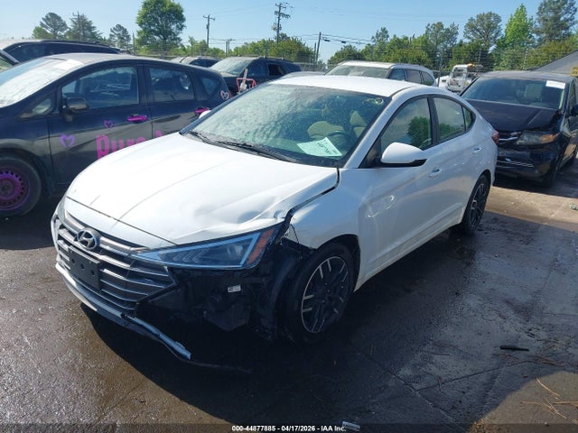 Hyundai ELANTRA Sel