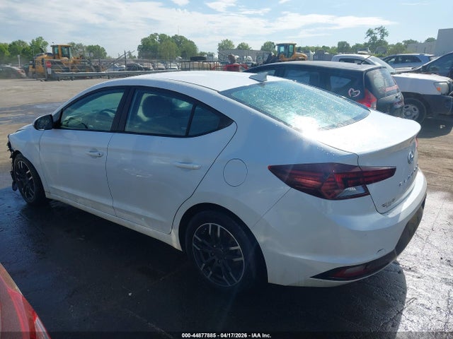 Hyundai ELANTRA Sel