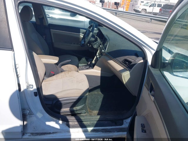 Hyundai ELANTRA Sel