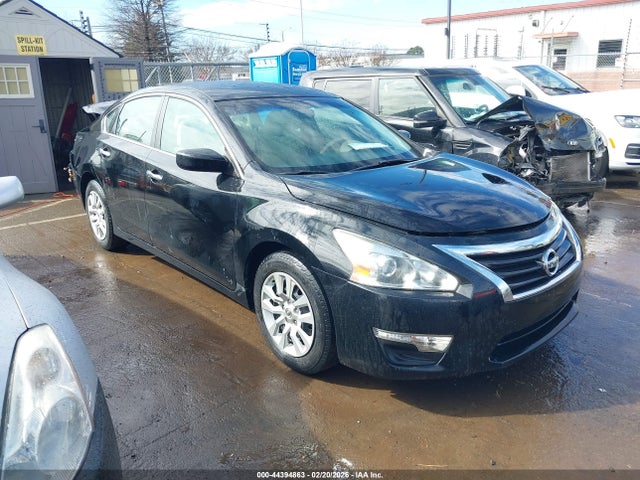 Salvage Nissan Altima Image