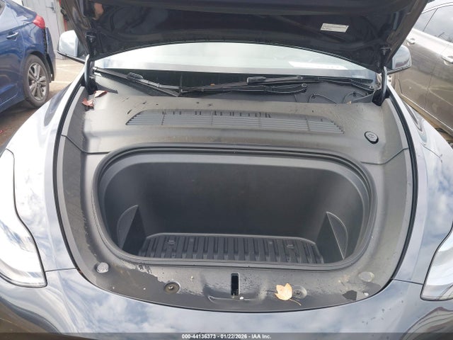Tesla Model Y Long Range Dual Motor All-wheel Drive