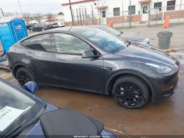 Tesla Model Y Long Range Dual Motor All-wheel Drive