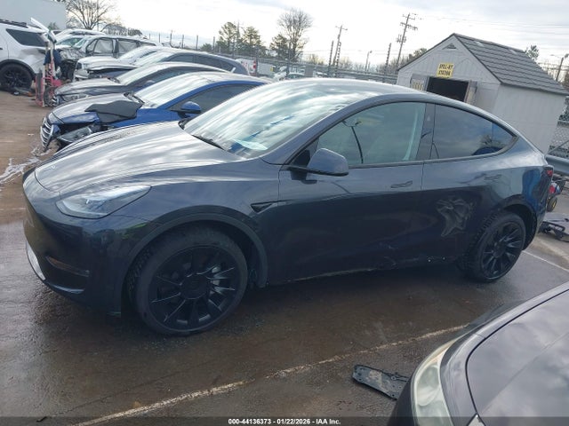 Tesla Model Y Long Range Dual Motor All-wheel Drive
