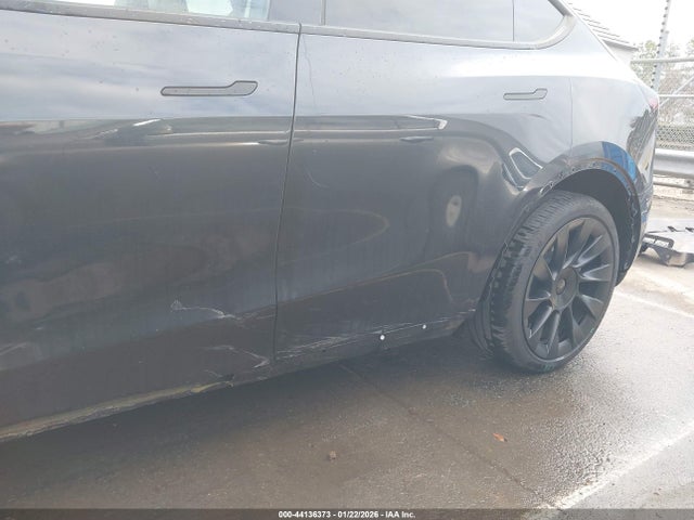 Tesla Model Y Long Range Dual Motor All-wheel Drive