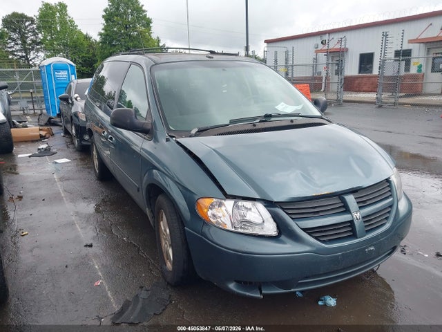 Salvage Dodge Grand Caravan Image