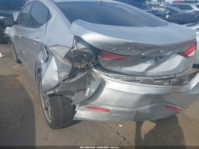 Hyundai ELANTRA
