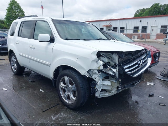 Salvage Honda Pilot Image