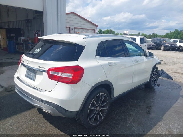 Mercedes-Benz GLA 4matic