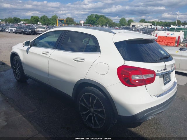 Mercedes-Benz GLA 4matic