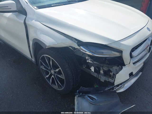 Mercedes-Benz GLA 4matic