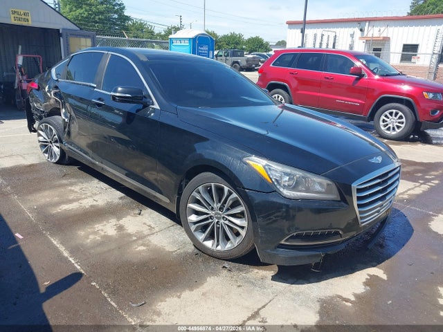 Salvage Hyundai Genesis Image