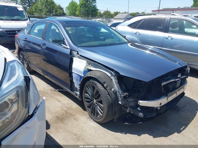 Salvage Hyundai Genesis Image