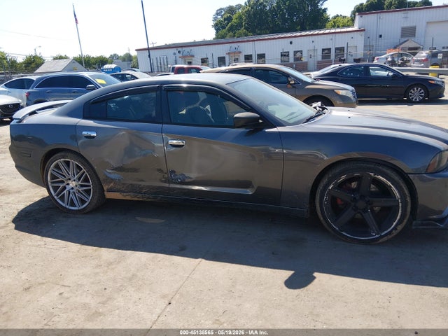 Dodge Charger Se