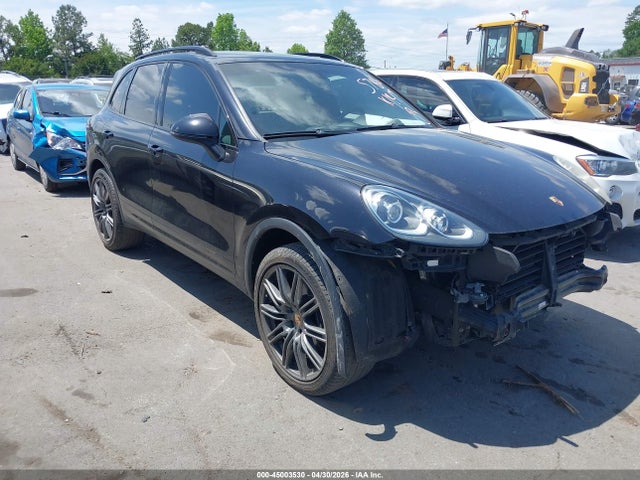 Salvage Porsche Cayenne Image