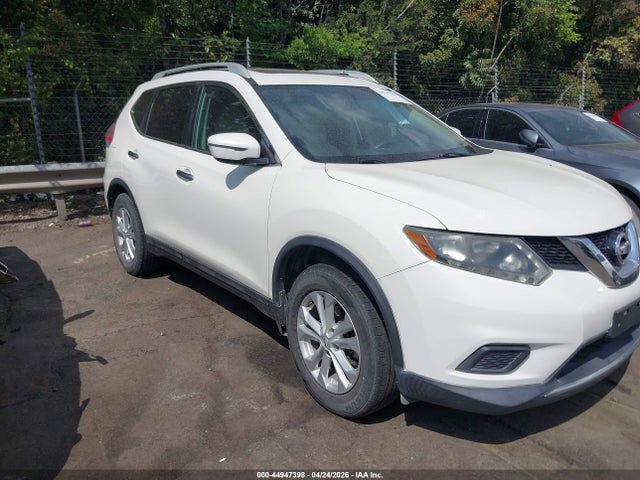 Salvage Nissan Rogue Image