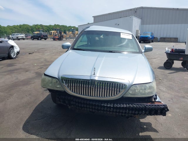 Lincoln Towncar Signature