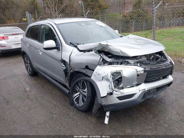 Salvage Mitsubishi Outlander Image