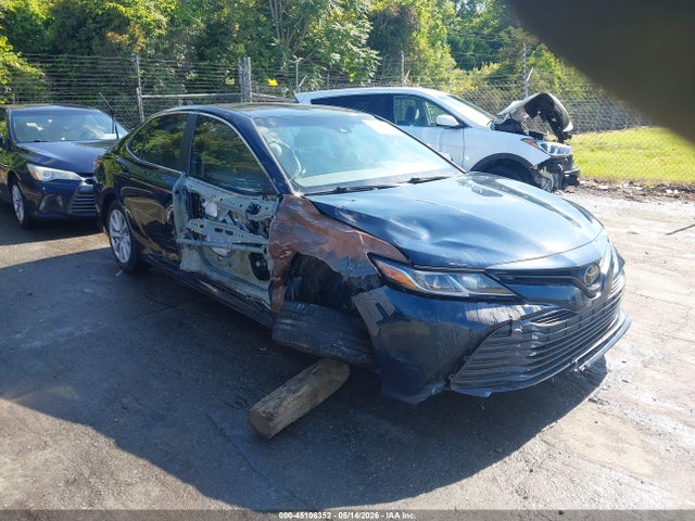 Salvage Toyota Camry Image