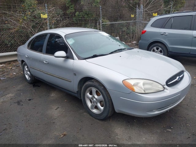 Salvage Ford Taurus Image