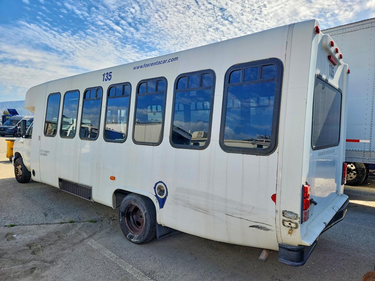 Ford Econoline E450 Super Duty Cutaway Van