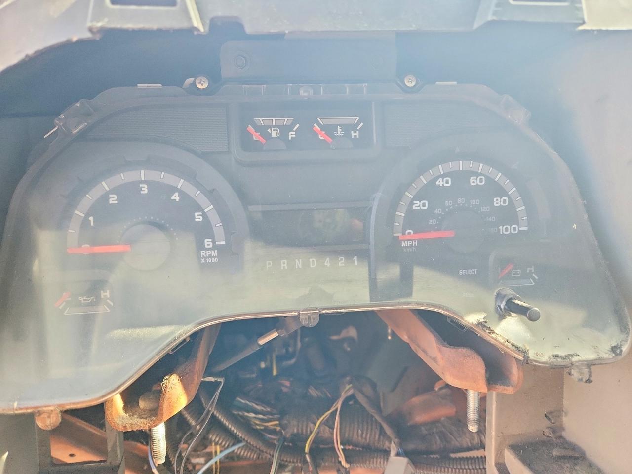 Ford Econoline E450 Super Duty Cutaway Van