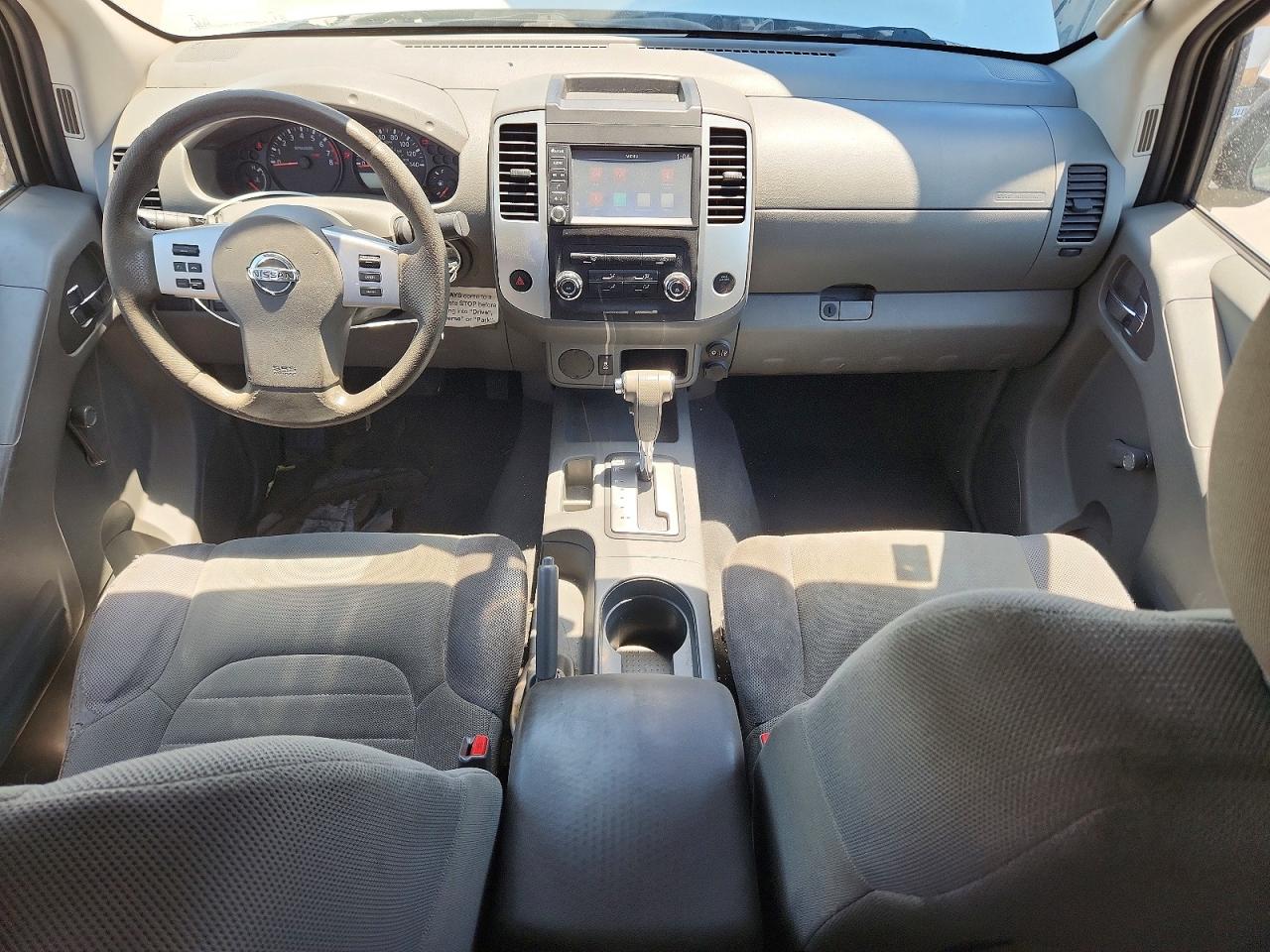 Nissan Frontier S
