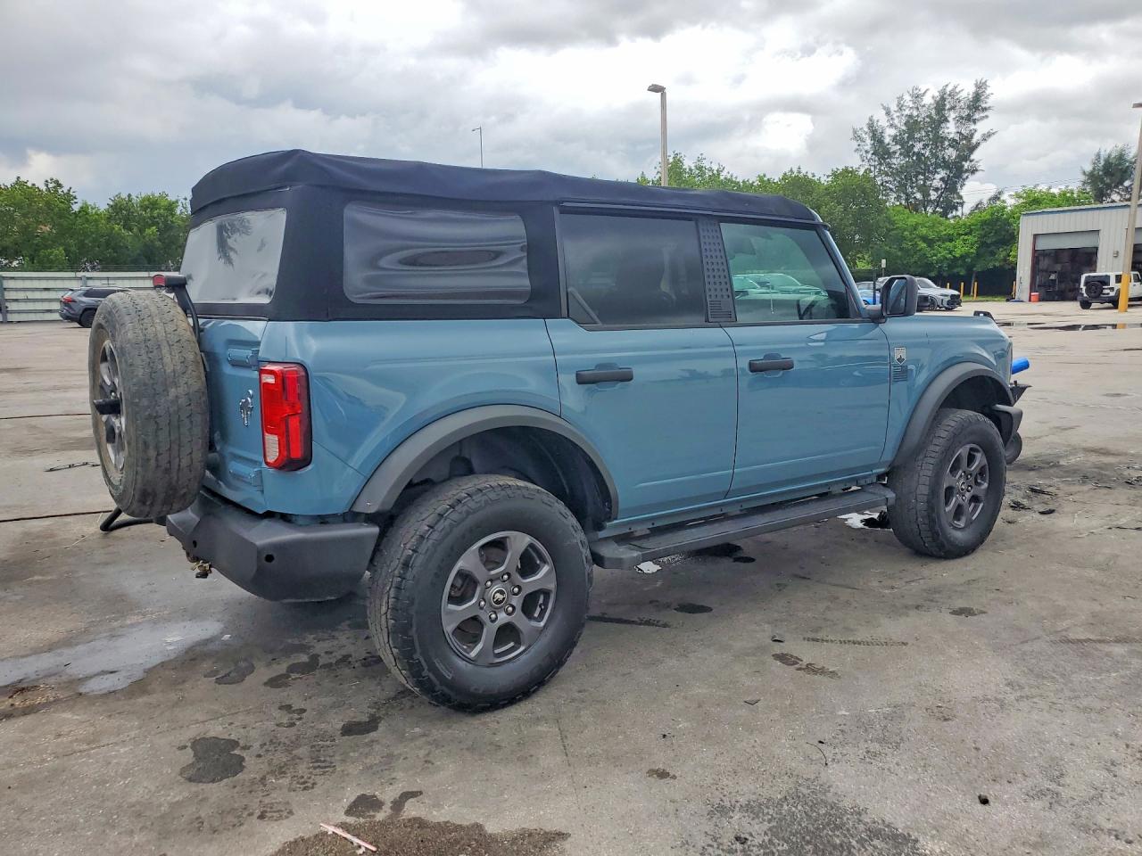 Ford Bronco Base