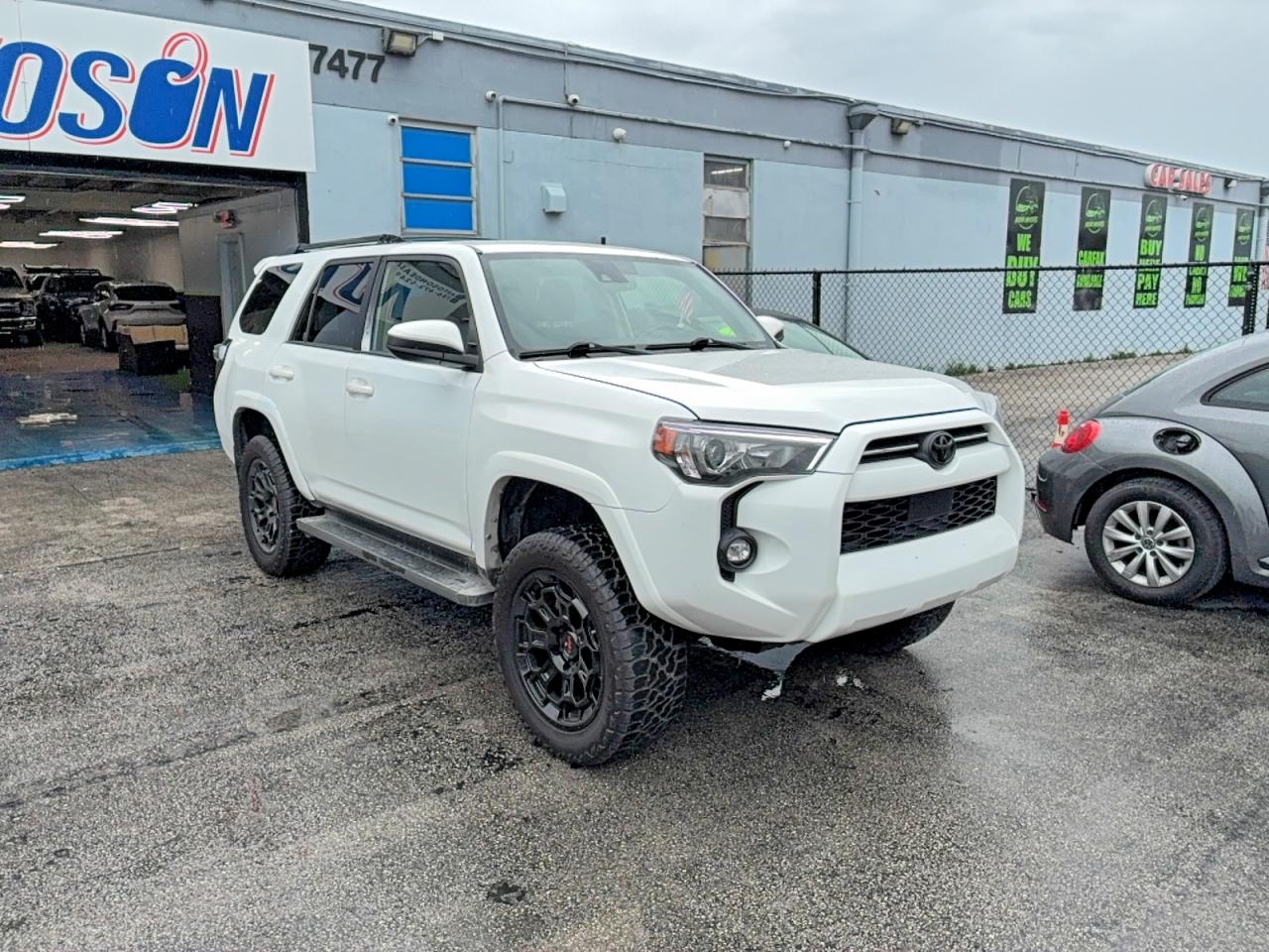 Salvage Toyota 4Runner Image