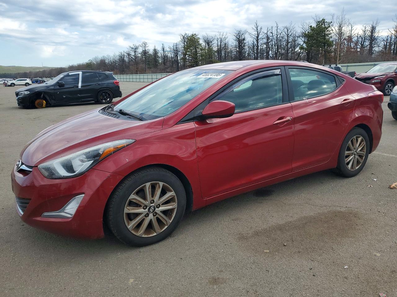 Salvage Hyundai ELANTRA Image