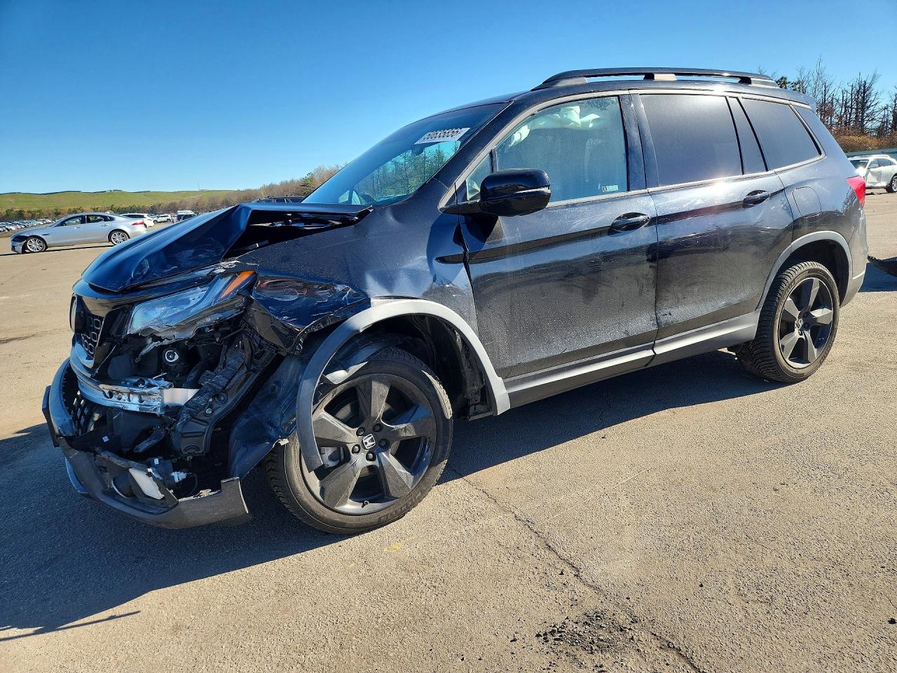 Salvage Honda Passport Image