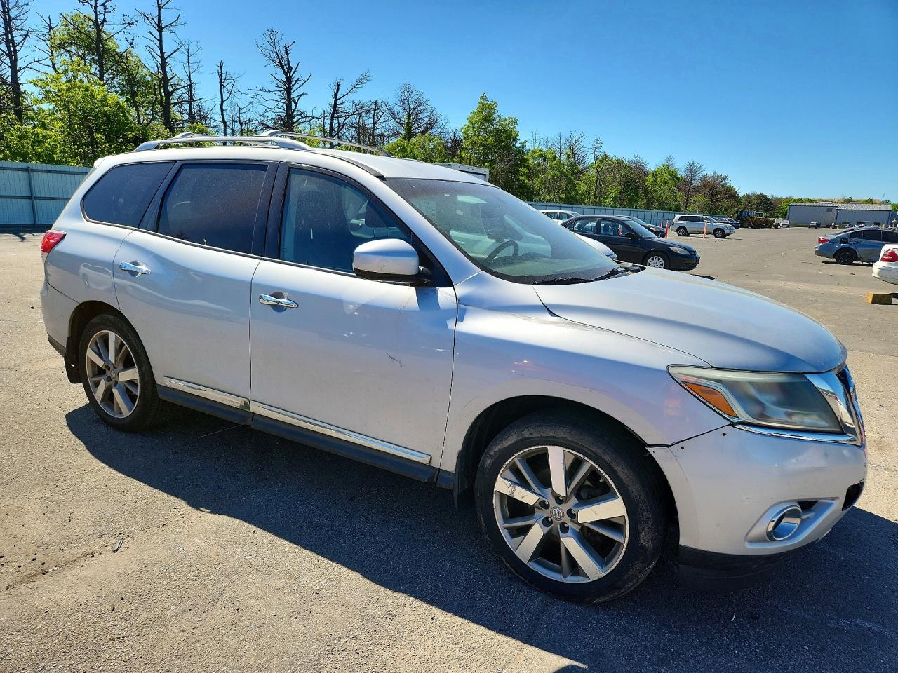Nissan Pathfinder S