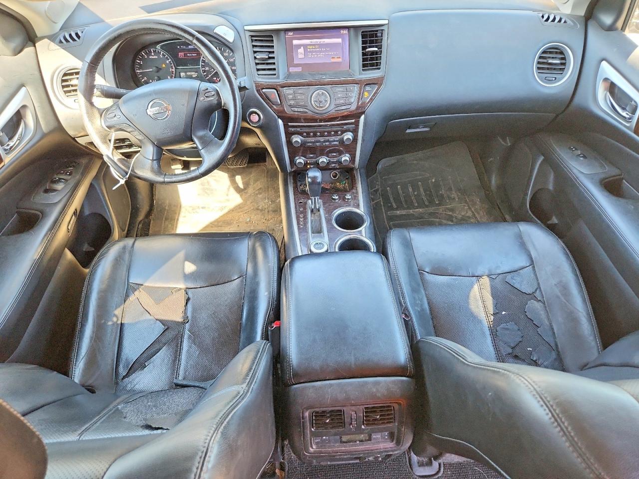 Nissan Pathfinder S