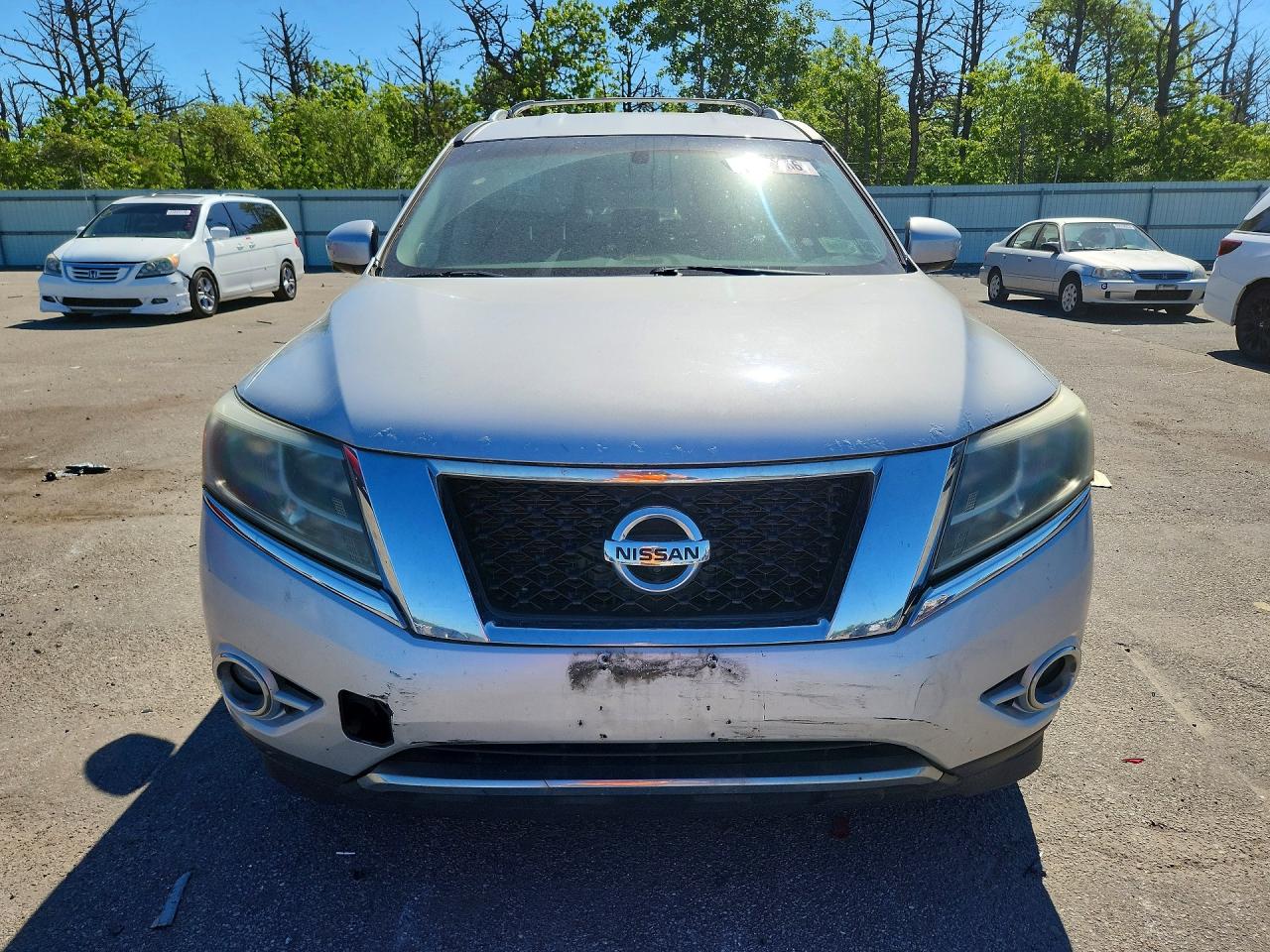 Nissan Pathfinder S