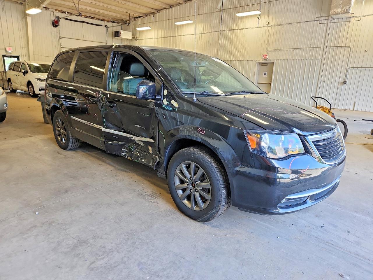 Chrysler Minivan S