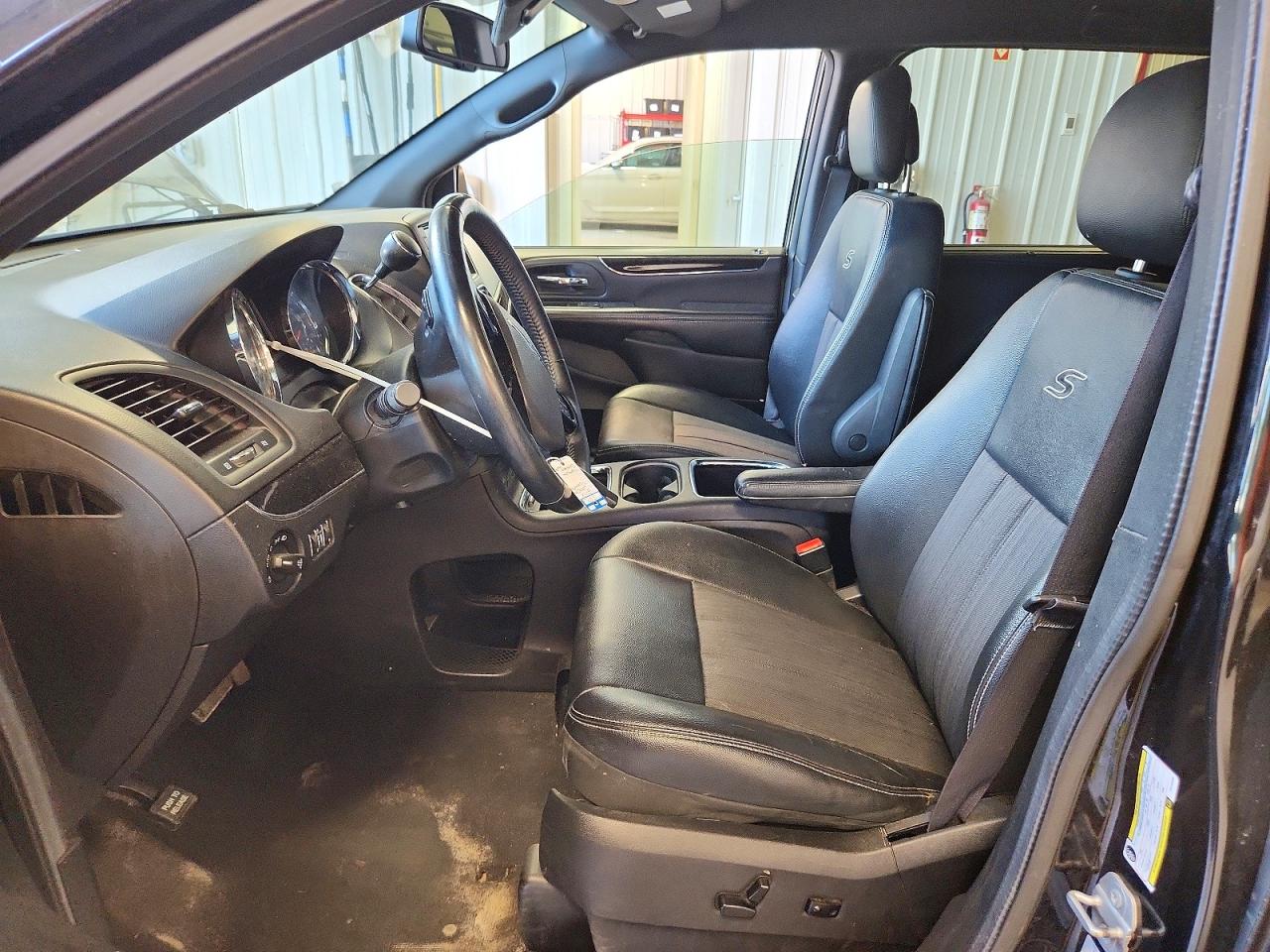 Chrysler Minivan S