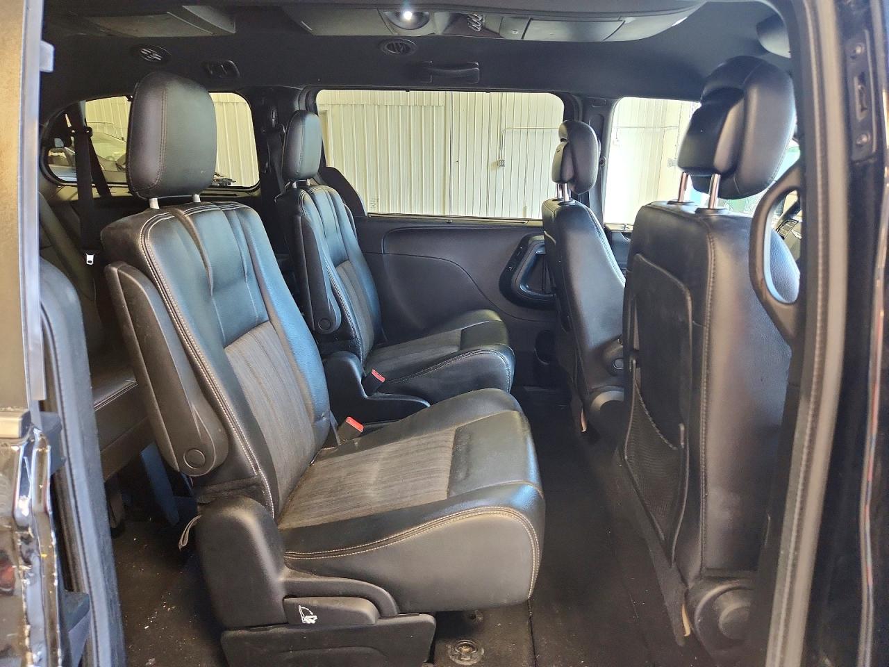 Chrysler Minivan S