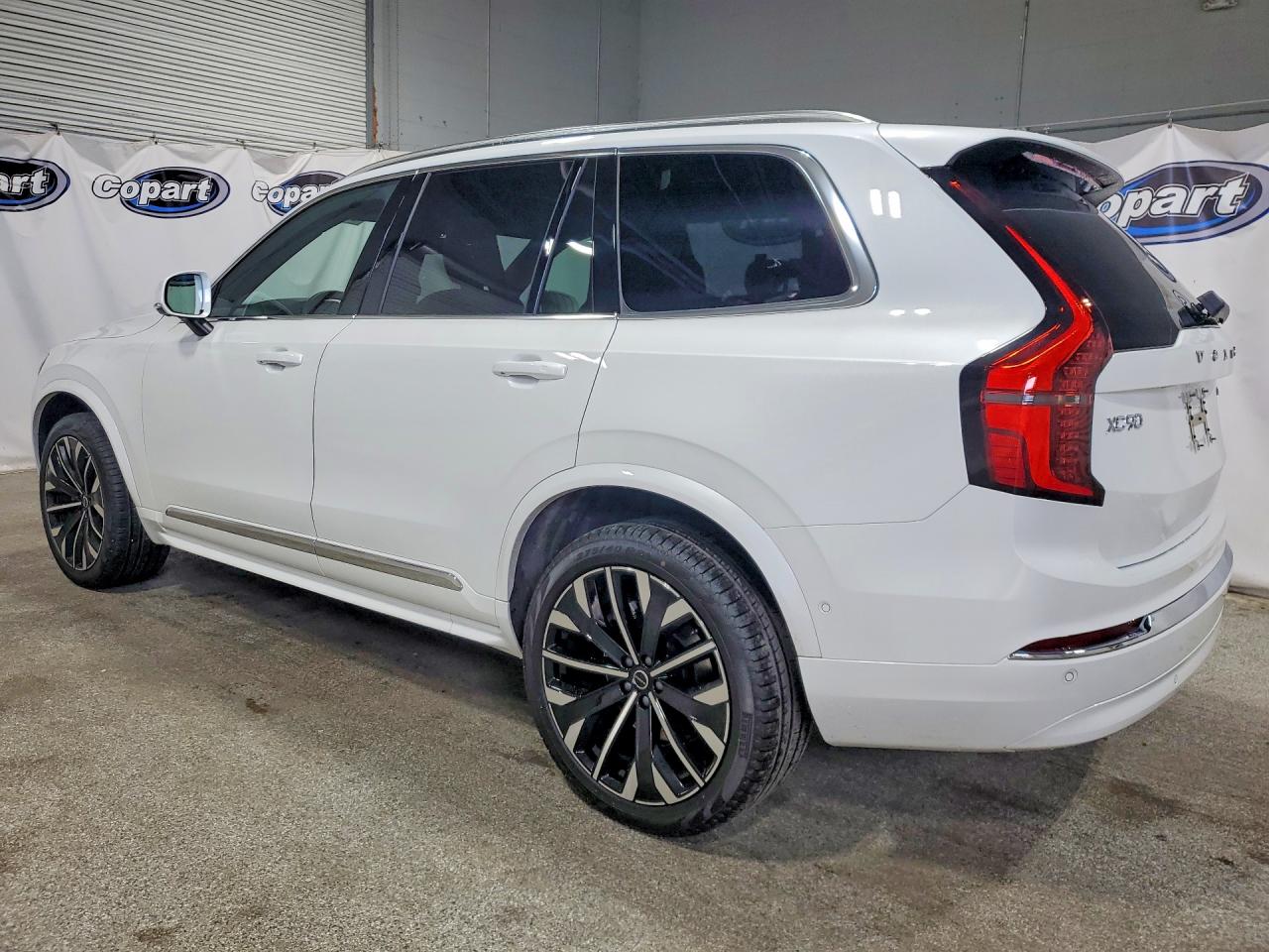 Volvo XC90 Plus