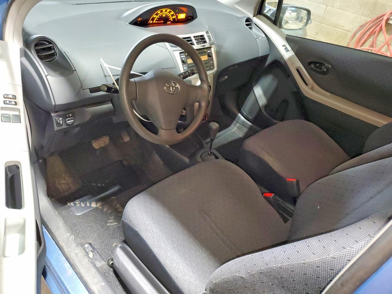 Toyota Yaris Base