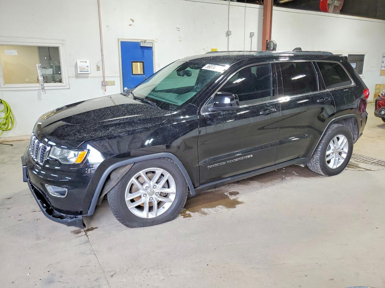 Salvage Jeep Cherokee Image