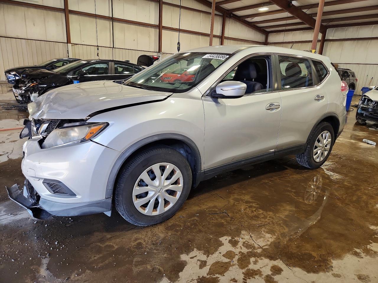 Salvage Nissan Rogue Image