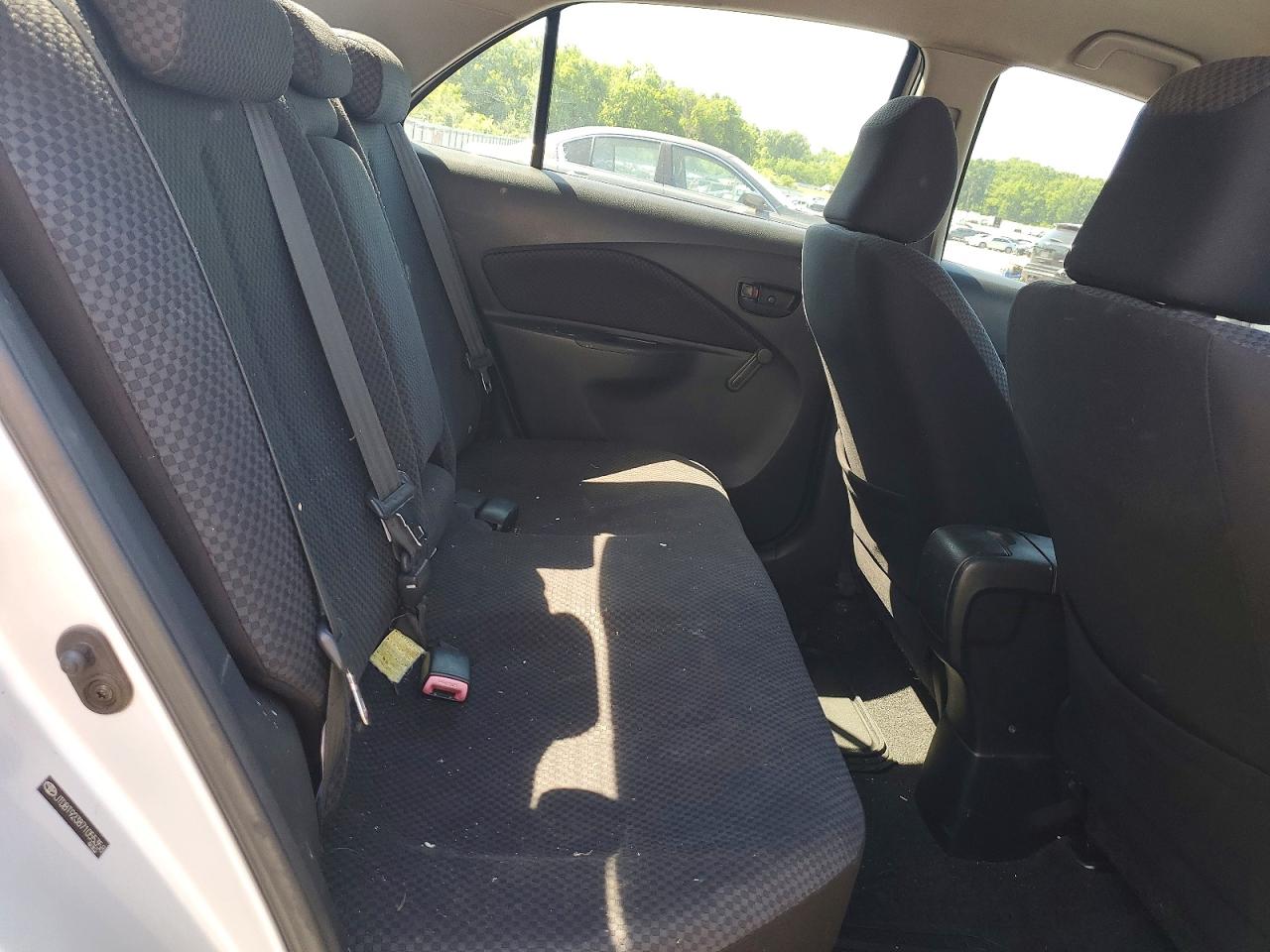 Toyota Yaris Base