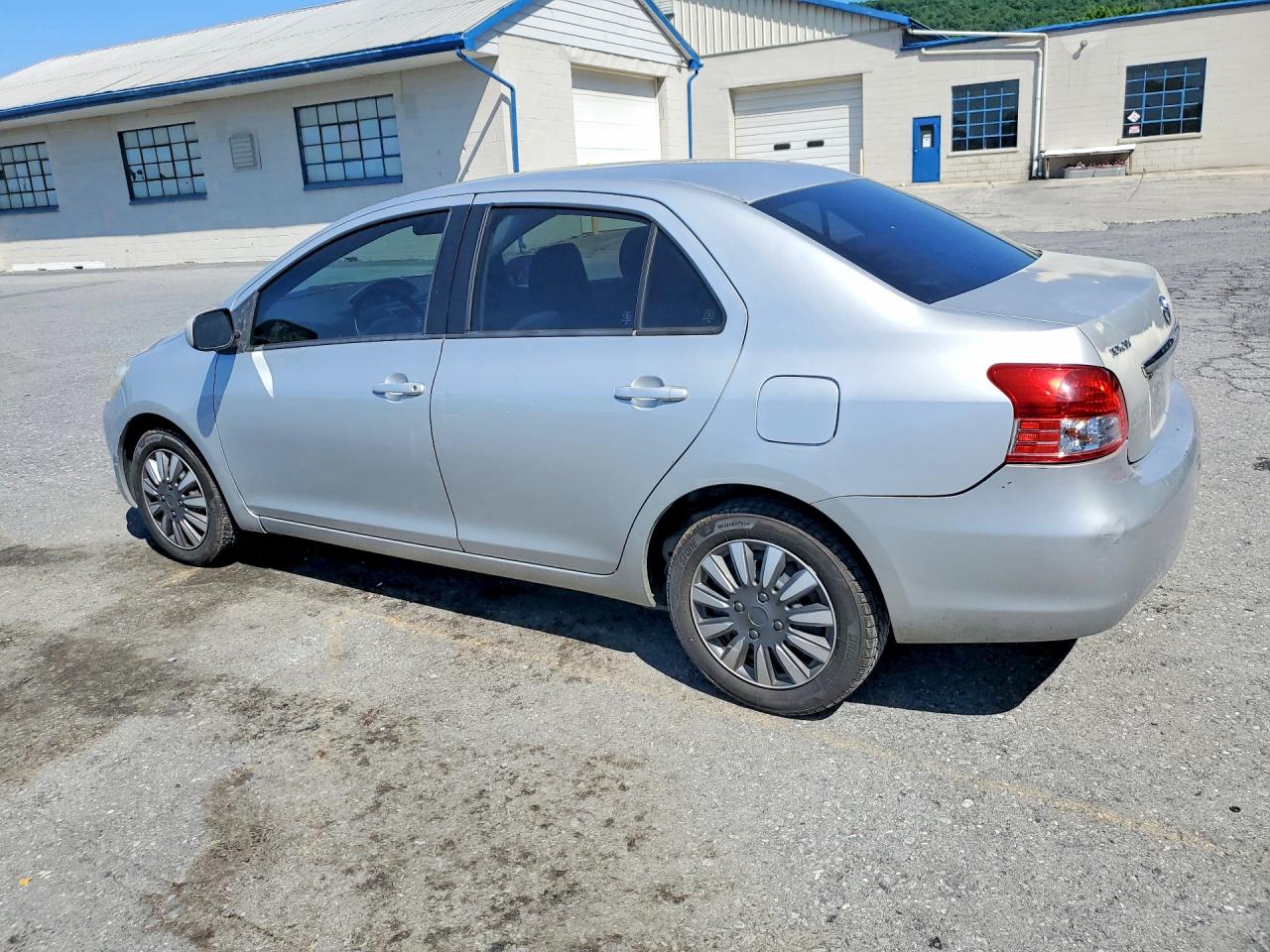 Toyota Yaris Base