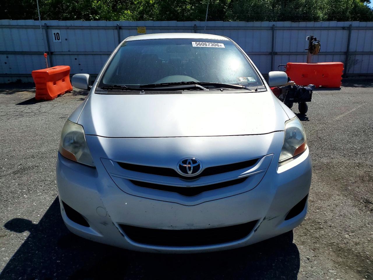 Toyota Yaris Base