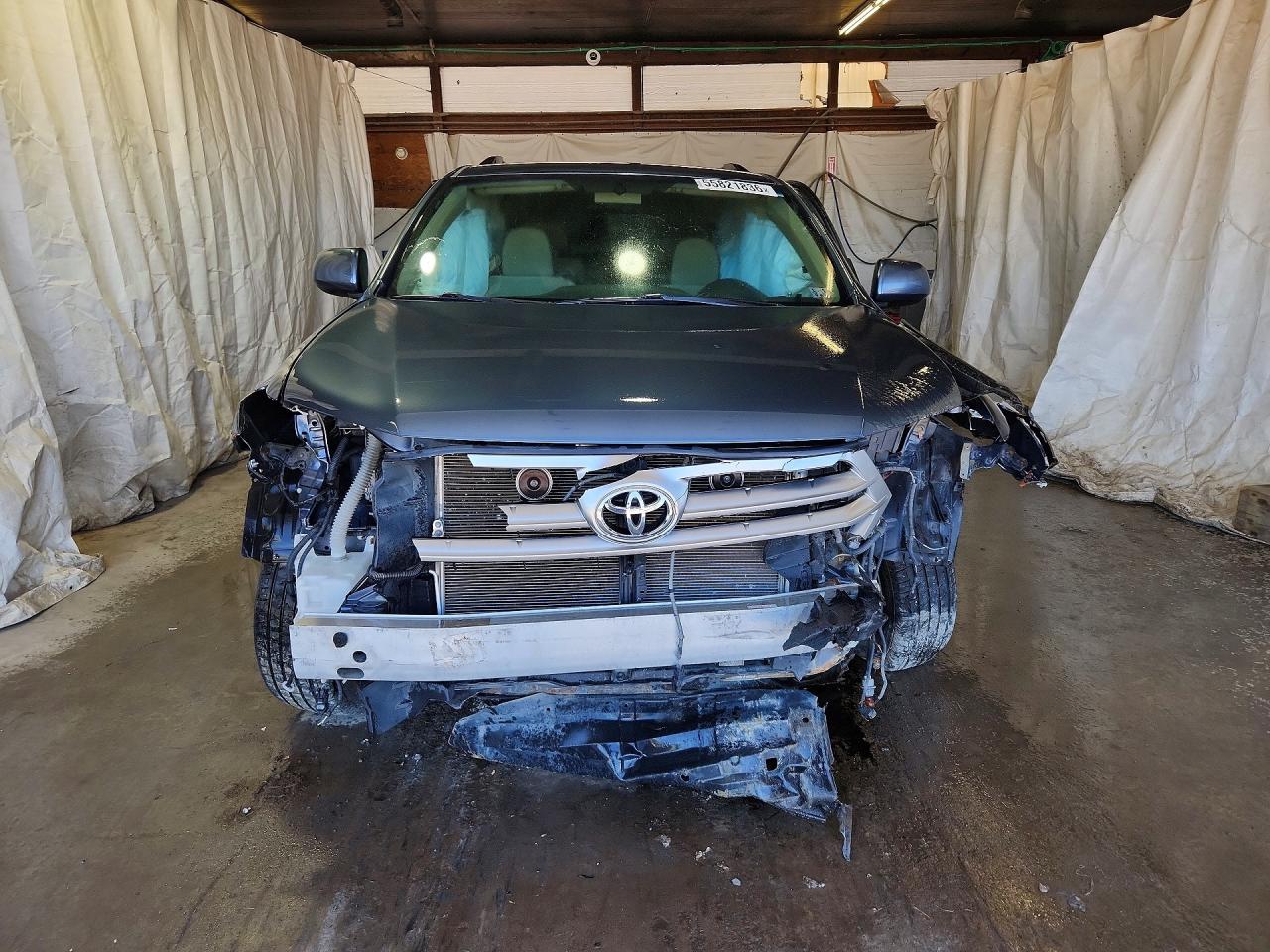 Toyota Highlander Plus