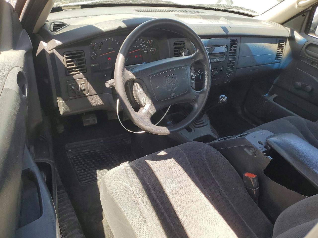 Dodge Dakota Base