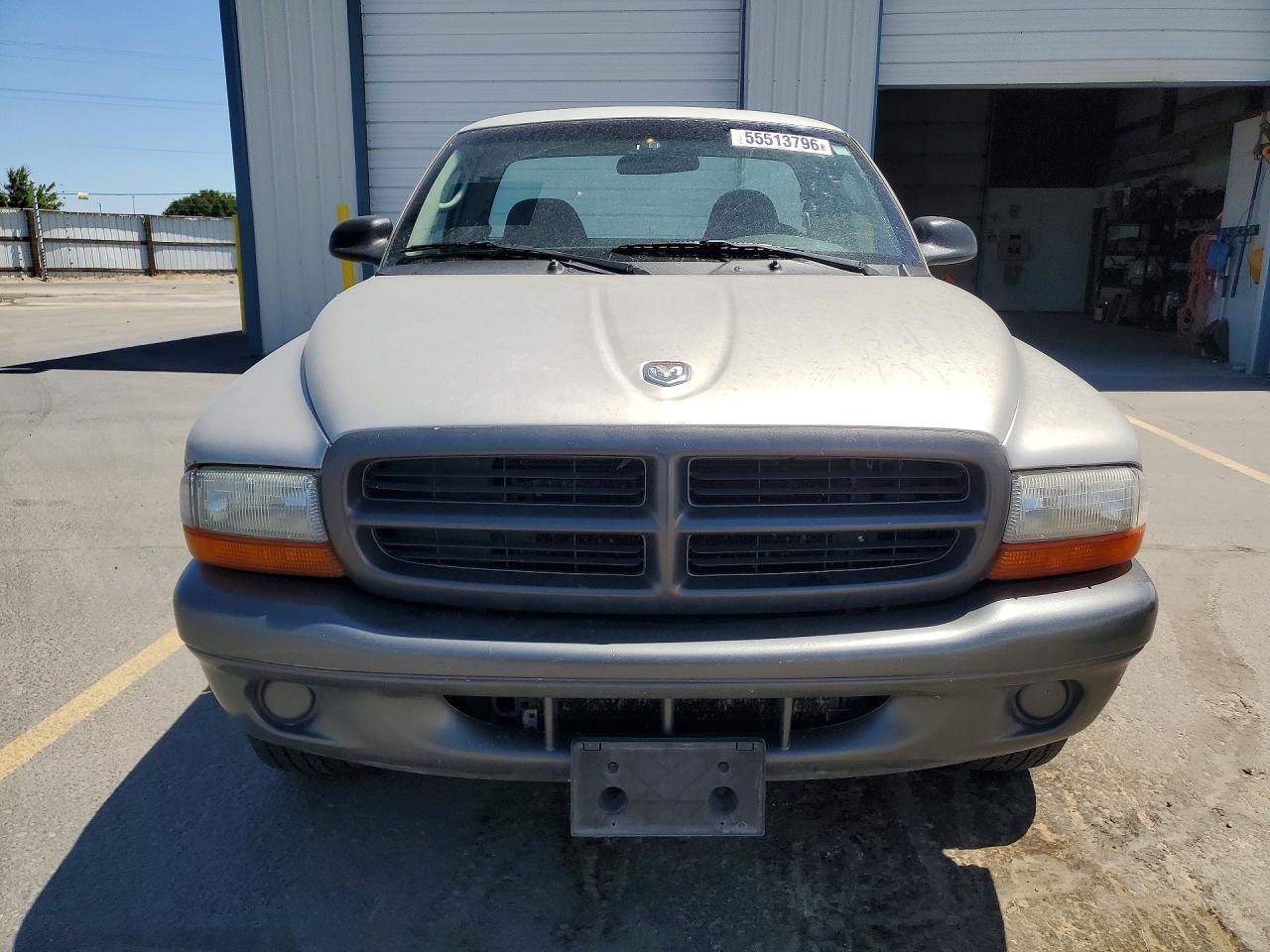 Dodge Dakota Base