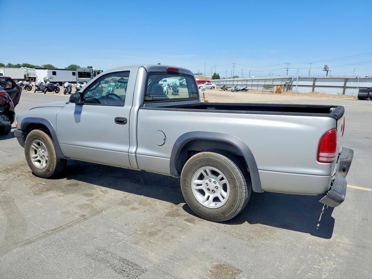 Dodge Dakota Base
