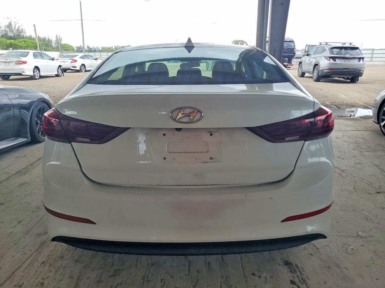 Hyundai ELANTRA Sel